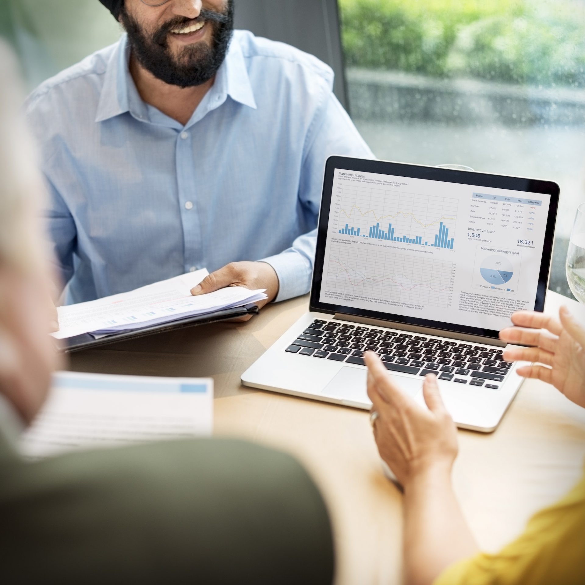 The Benefits of Working With a Local Lender & Local Realtor When Buying a Home